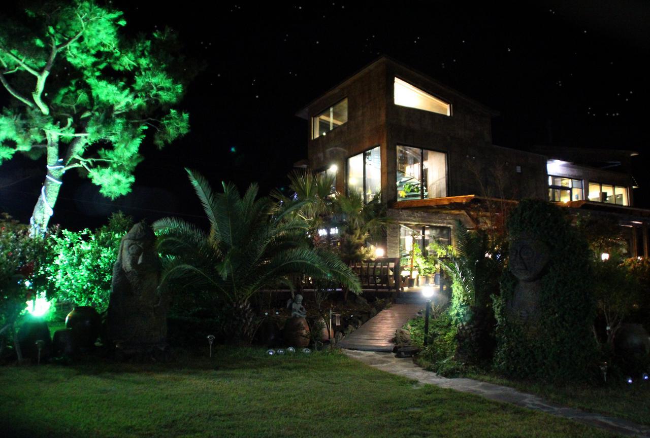 Mirvill Pension & Resort Seogwipo Ngoại thất bức ảnh