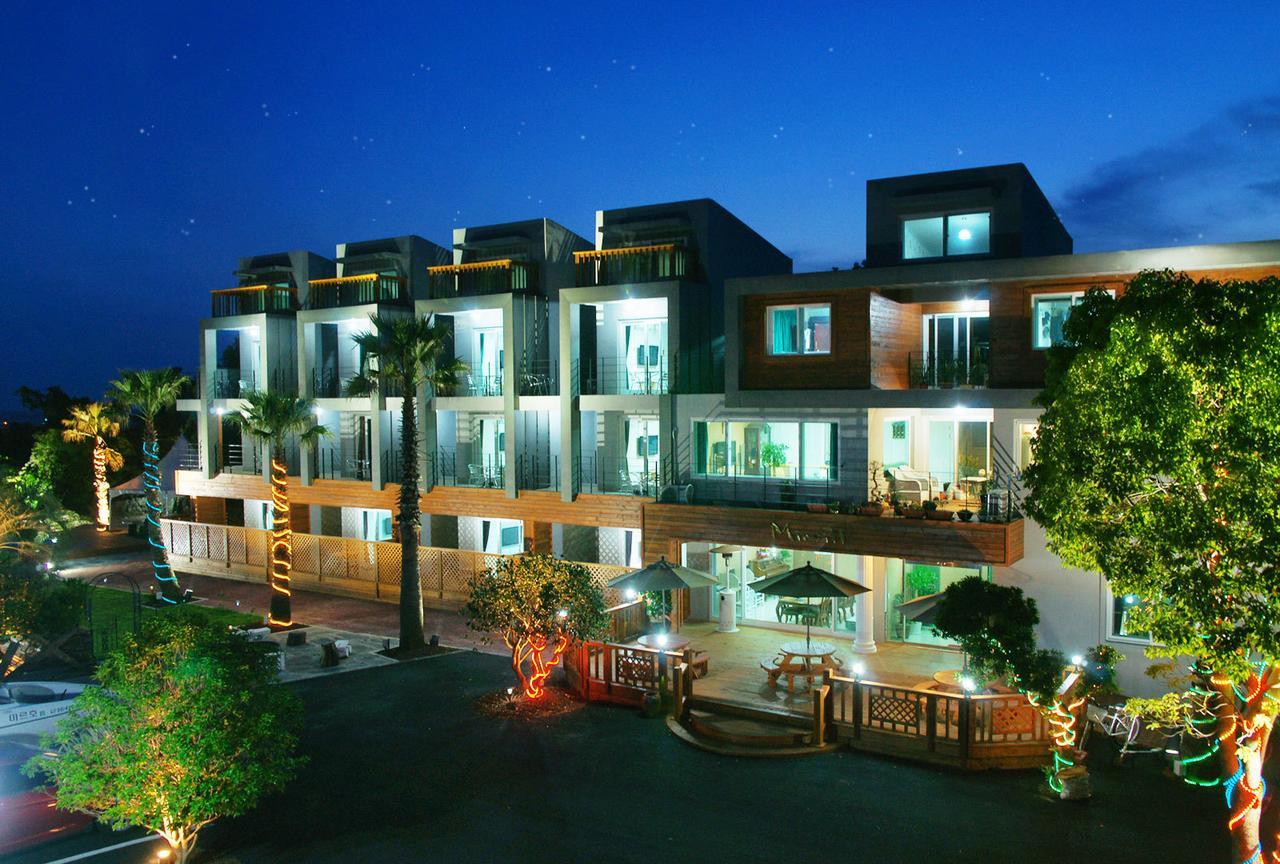 Mirvill Pension & Resort Seogwipo Ngoại thất bức ảnh