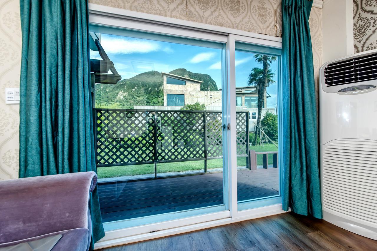 Mirvill Pension & Resort Seogwipo Ngoại thất bức ảnh