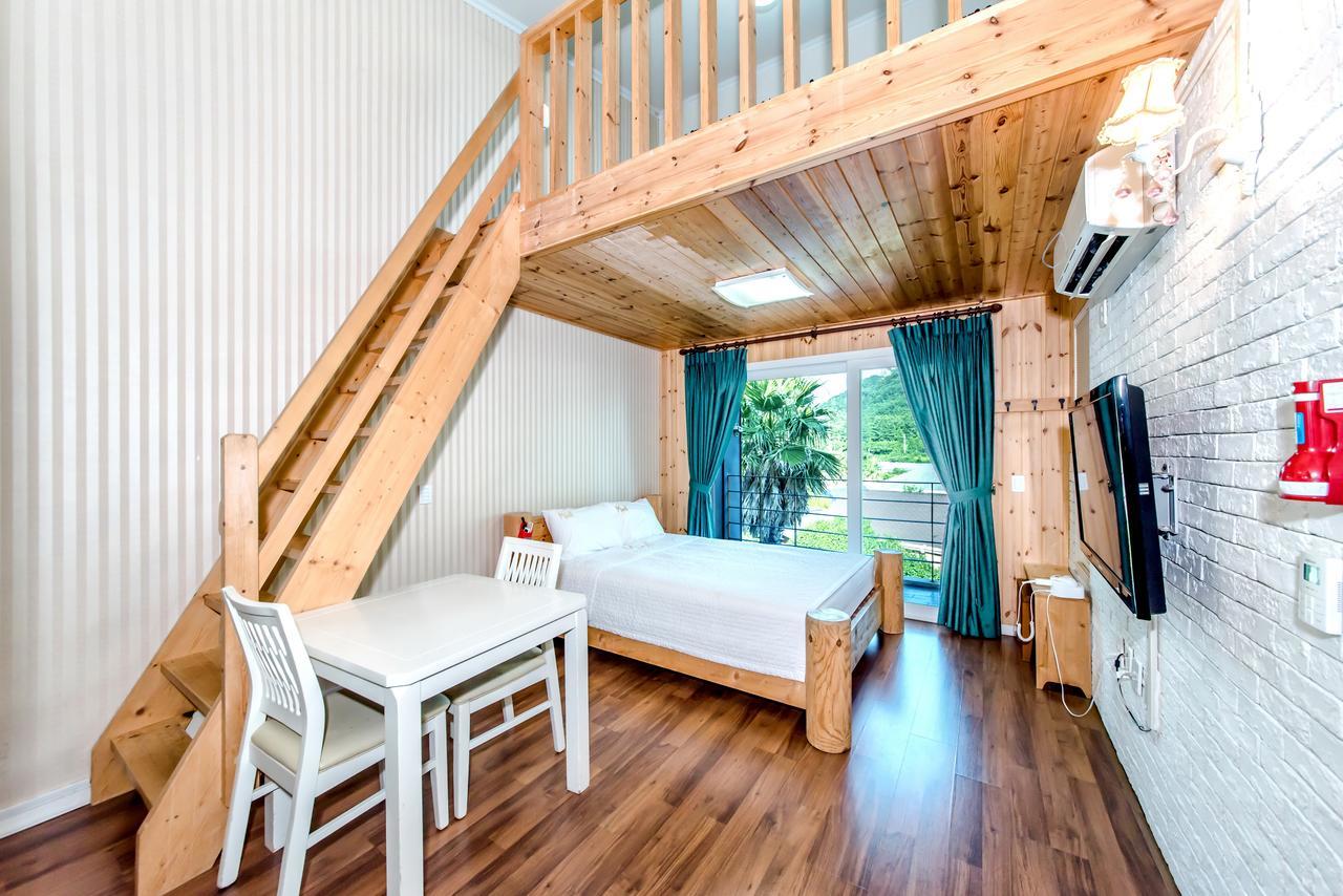 Mirvill Pension & Resort Seogwipo Ngoại thất bức ảnh