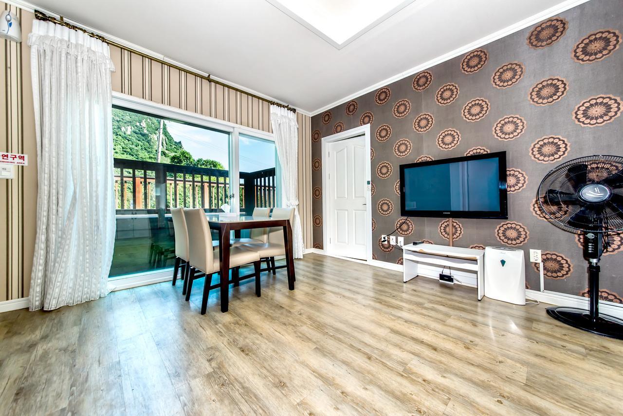 Mirvill Pension & Resort Seogwipo Ngoại thất bức ảnh