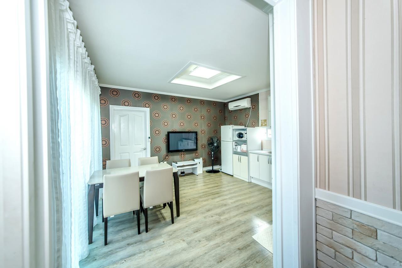 Mirvill Pension & Resort Seogwipo Ngoại thất bức ảnh