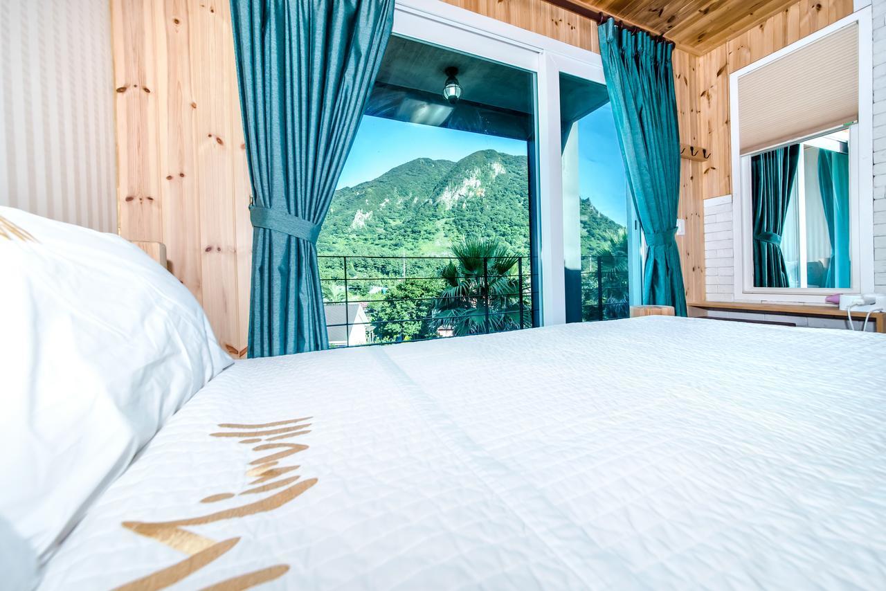 Mirvill Pension & Resort Seogwipo Ngoại thất bức ảnh
