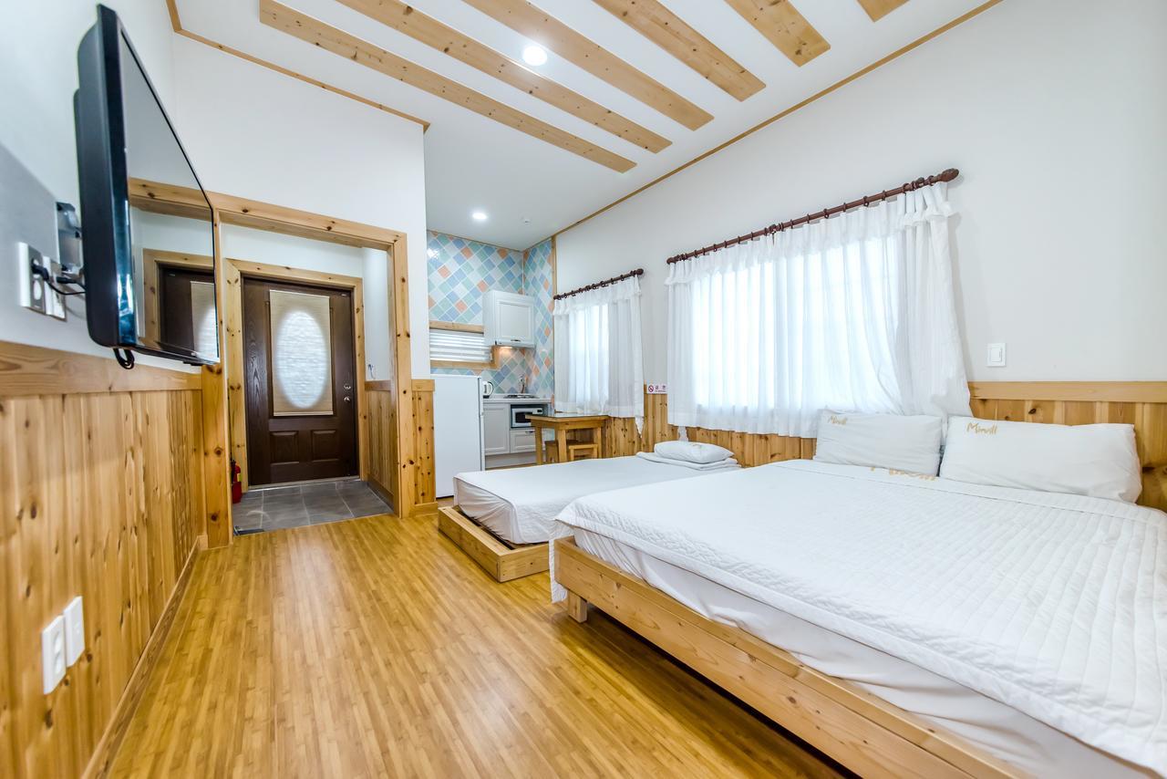 Mirvill Pension & Resort Seogwipo Ngoại thất bức ảnh